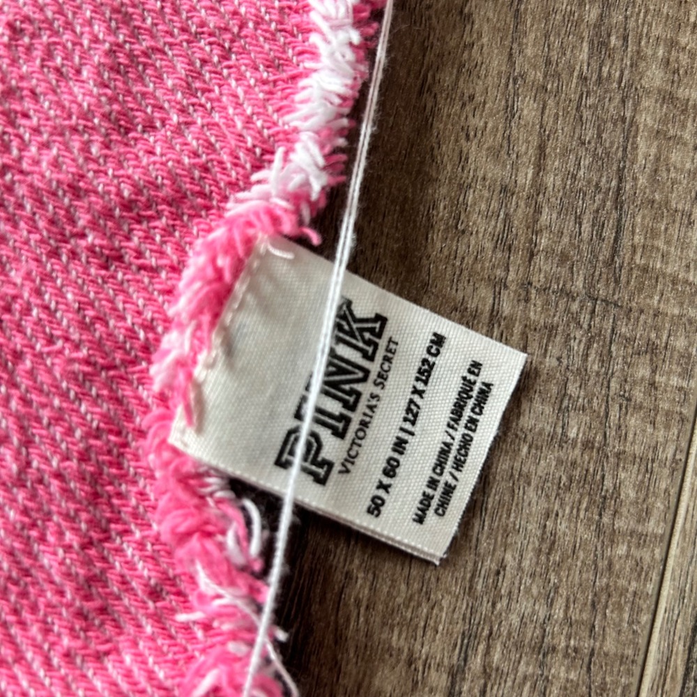 Victoria's Secret PINK Woven Cotton Throw Blanket Pink White Logo Fringe 50x60 - Picture 2 of 7